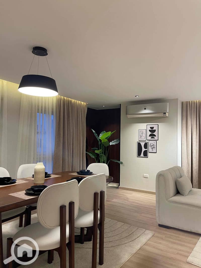 21 a156c080-17fd-4e02-8b38-580c60e0e67c. jpg