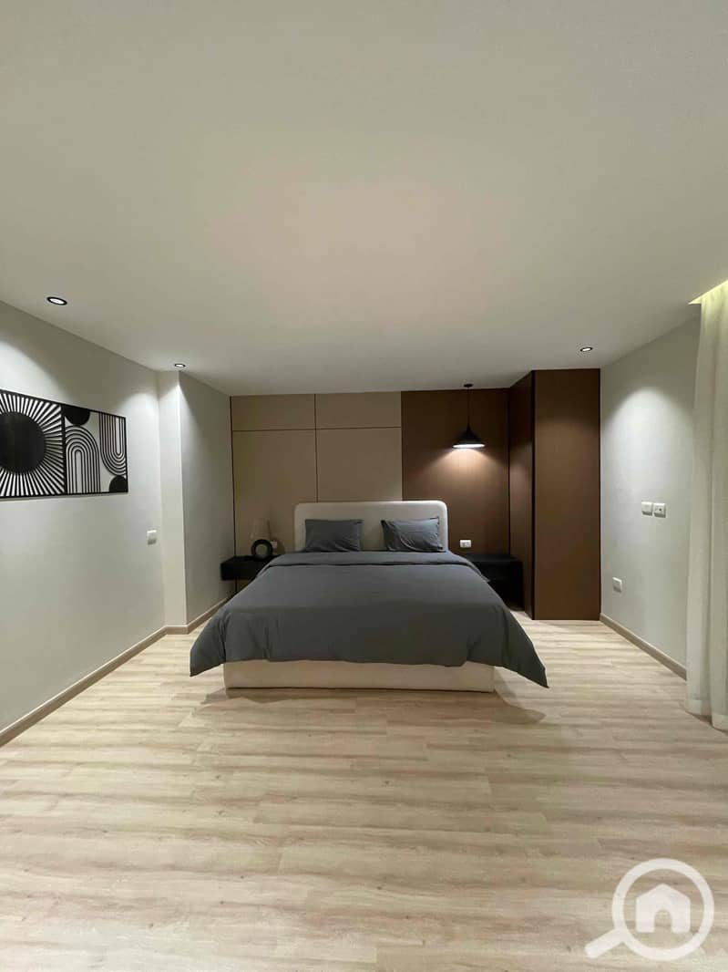 27 94ae33e3-71f7-46d7-bcc4-06864e7f8069. jpg