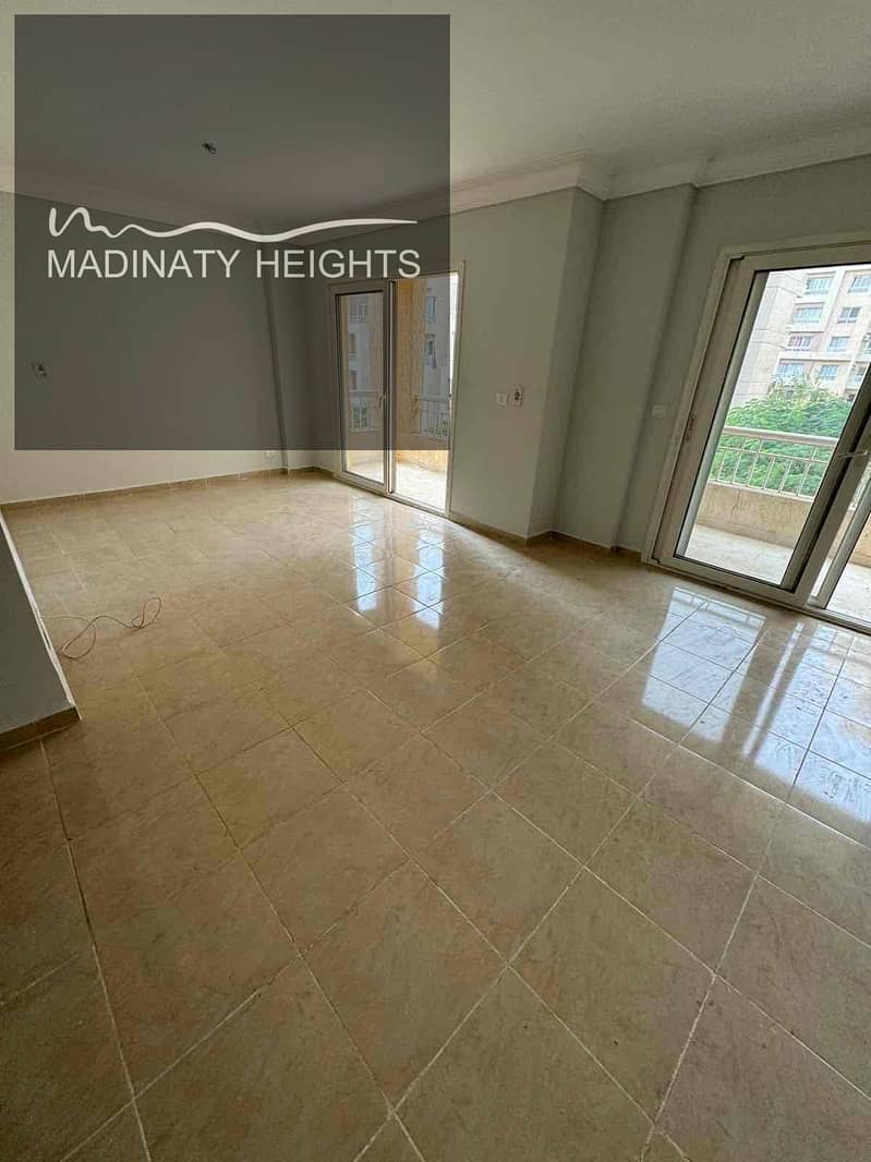 9 5b855dc4-4fef-4639-930f-cae68e7df86d. jpg