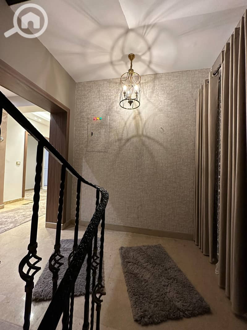 14 1452ce7d-aad5-40ad-b69d-f0c44cfda07c. jpeg