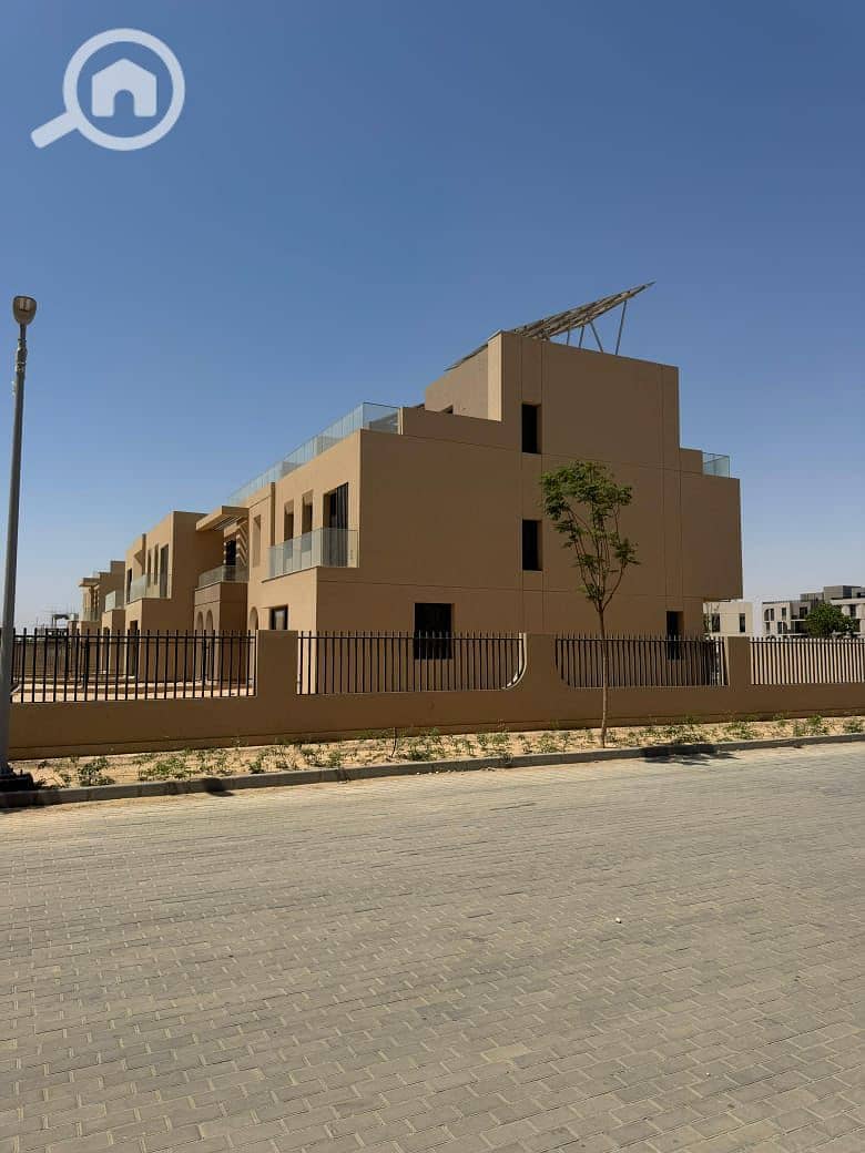 7 fe51d8e1-27ff-40ba-8e7d-ba4c24b22b69. jpg