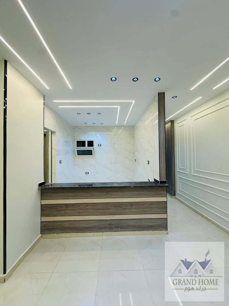 10 b67c59e1-7867-4a33-b295-de48e03c844e. jpg