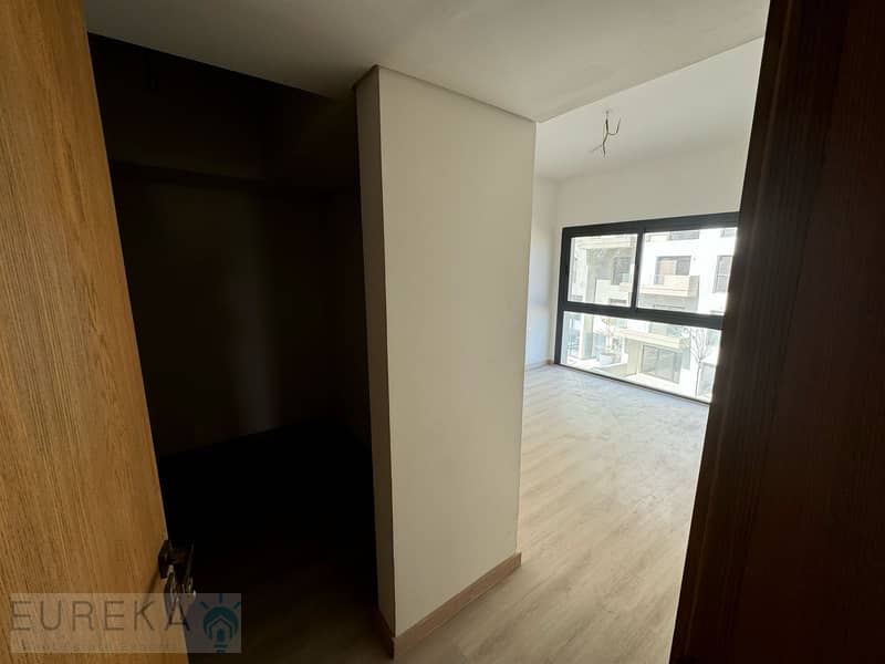 2 PHOTO-2025-08-18-15-12-27 (1). jpg