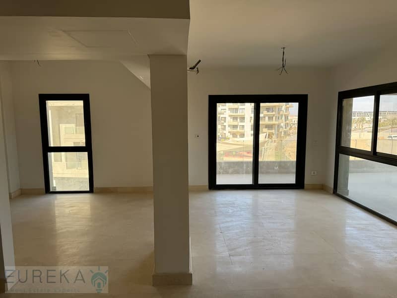 4 PHOTO-2025-08-18-15-12-27 (4). jpg