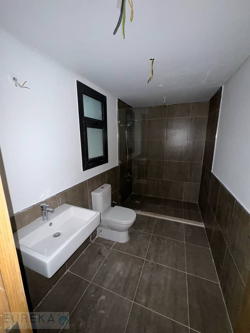 12 PHOTO-2025-08-18-15-12-30. jpg