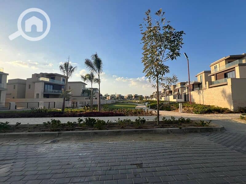 6 a9fc7bb2-6fd8-423f-a25b-e0d0ab13b47d. jpg