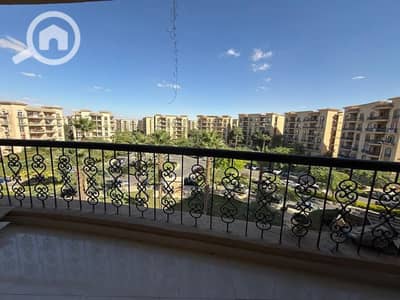 شقة 4 غرف نوم للبيع في القاهرة الجديدة، القاهرة - FB_IMG_1764696642889. jpg