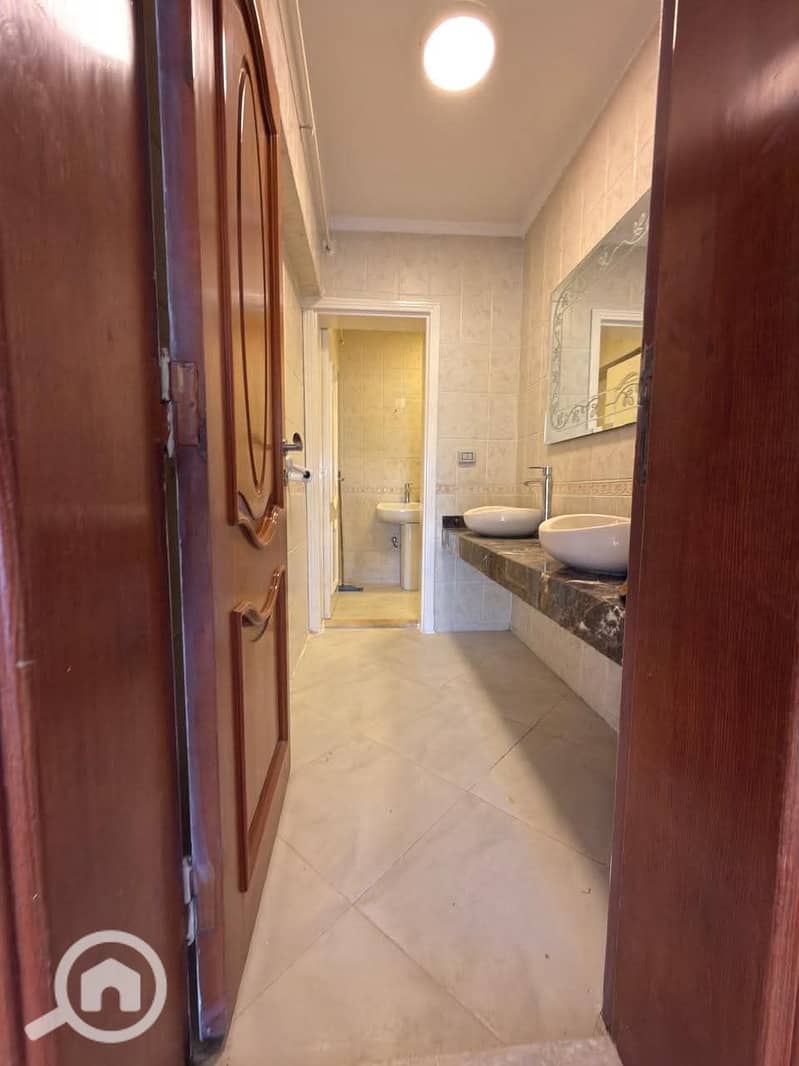 5 FB_IMG_1764696651148. jpg