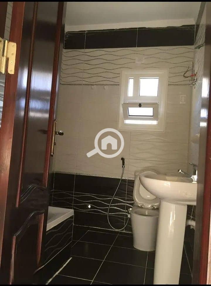 7 43359e83-0a2d-4b9a-b8d2-90089dd0a6b2. jpg