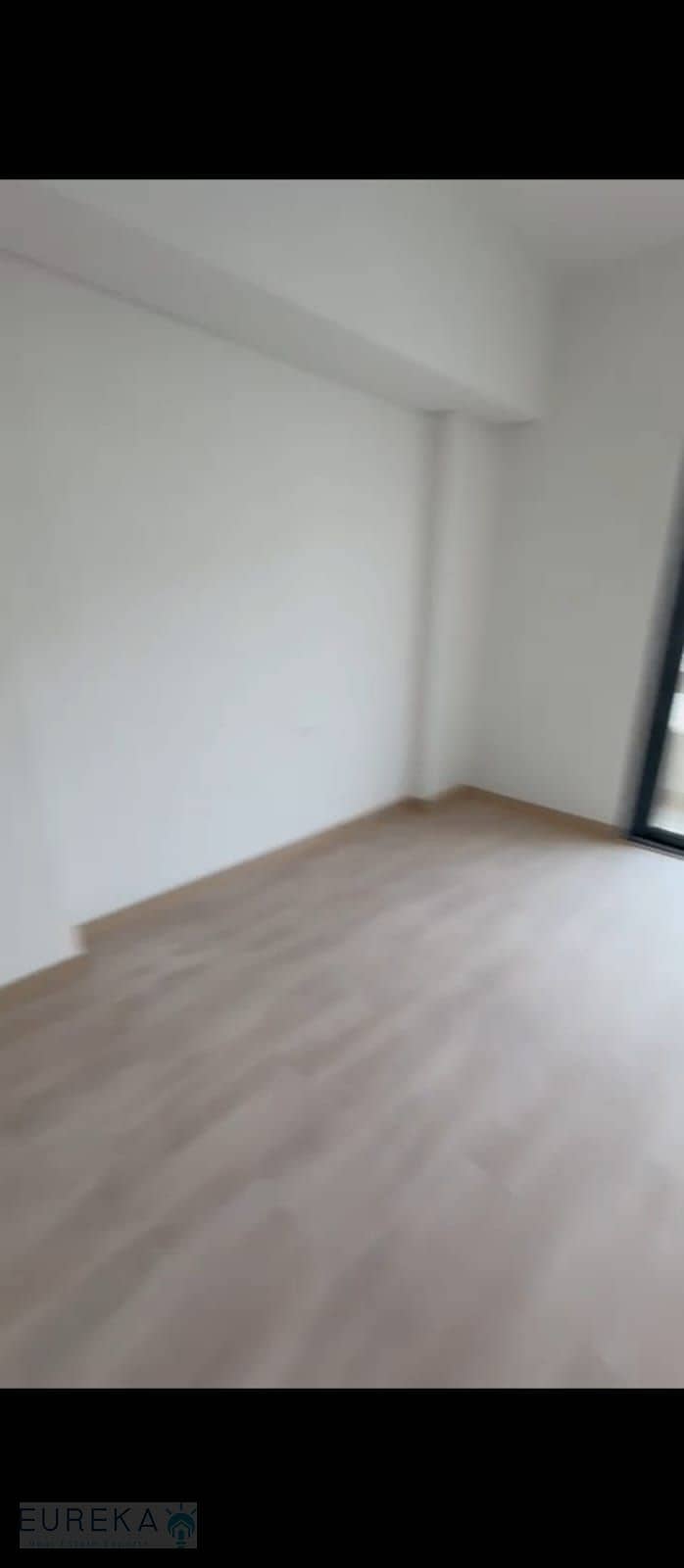 8 cf703cfa-ff38-4213-96a2-2d22c93fac4f. jpg