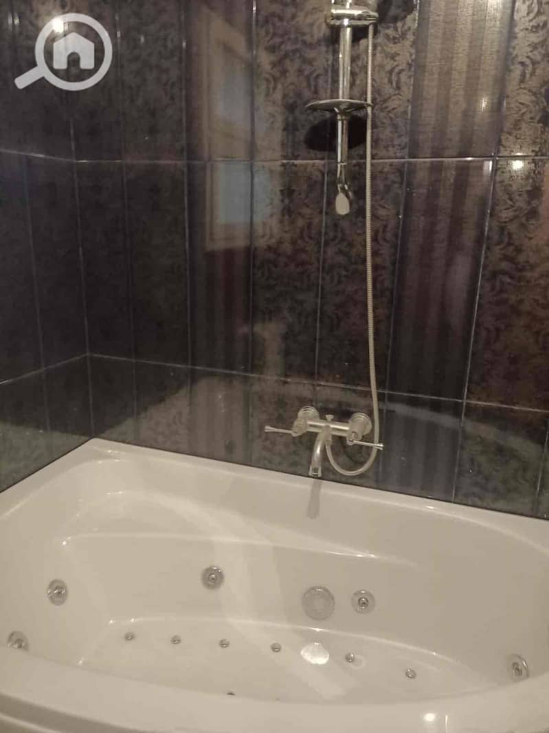 14 712c792b-09af-41ad-9c24-cff3aed62748. jpg