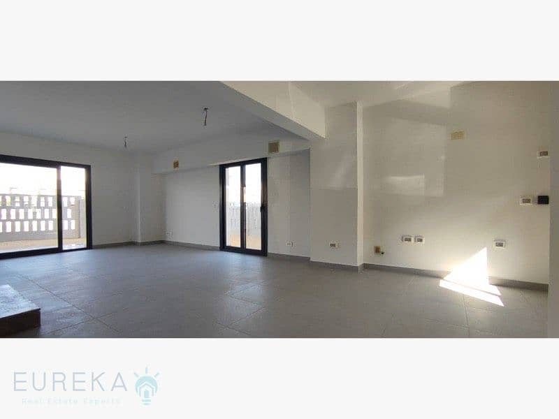 3 8d404de3-1264-49f7-81f1-65a280376bb6. jpeg