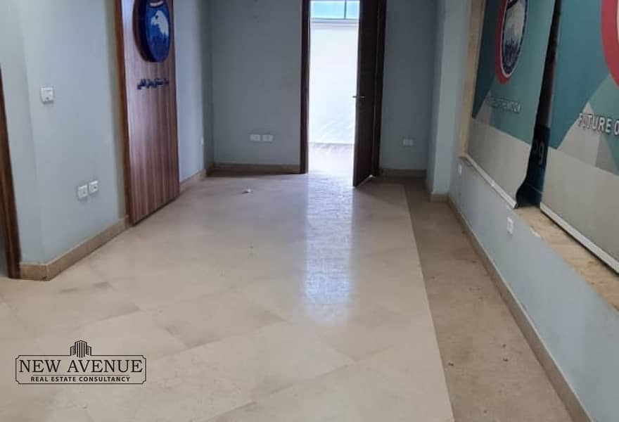 9 0685f494-890e-407c-911e-eda7da630e5a. jpg