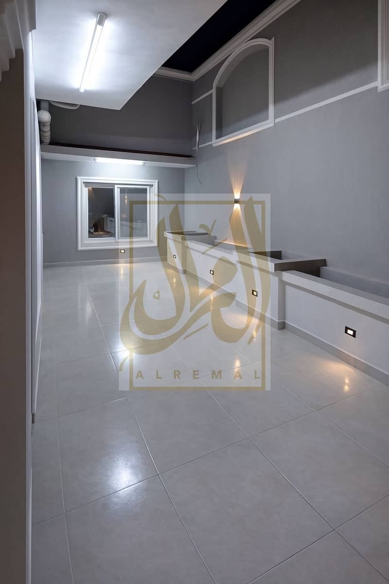 5 20251216_1104_تنظيف الأرضية المتسخة_remix_01kck6bjx8fekrszmc6m4kctjm (1). png