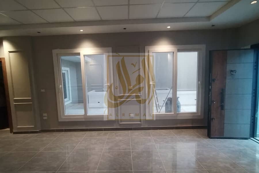 8 20251216_1115_تنظيف الأرضية والحوض_remix_01kck70qffe2va2ndnt65rdrhb. png