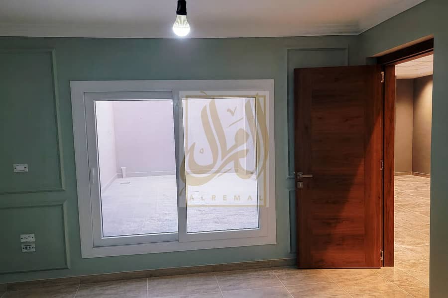 10 20251216_1126_غرفة تحت الإنشاء_remix_01kck7mgkxesy9p1jk820cfbqv. png