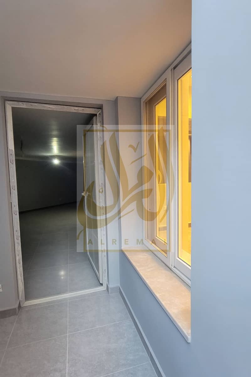 14 20251216_1201_تنظيف بلاط متسخ_remix_01kck9mn53fey85rh3n3281v4x. png