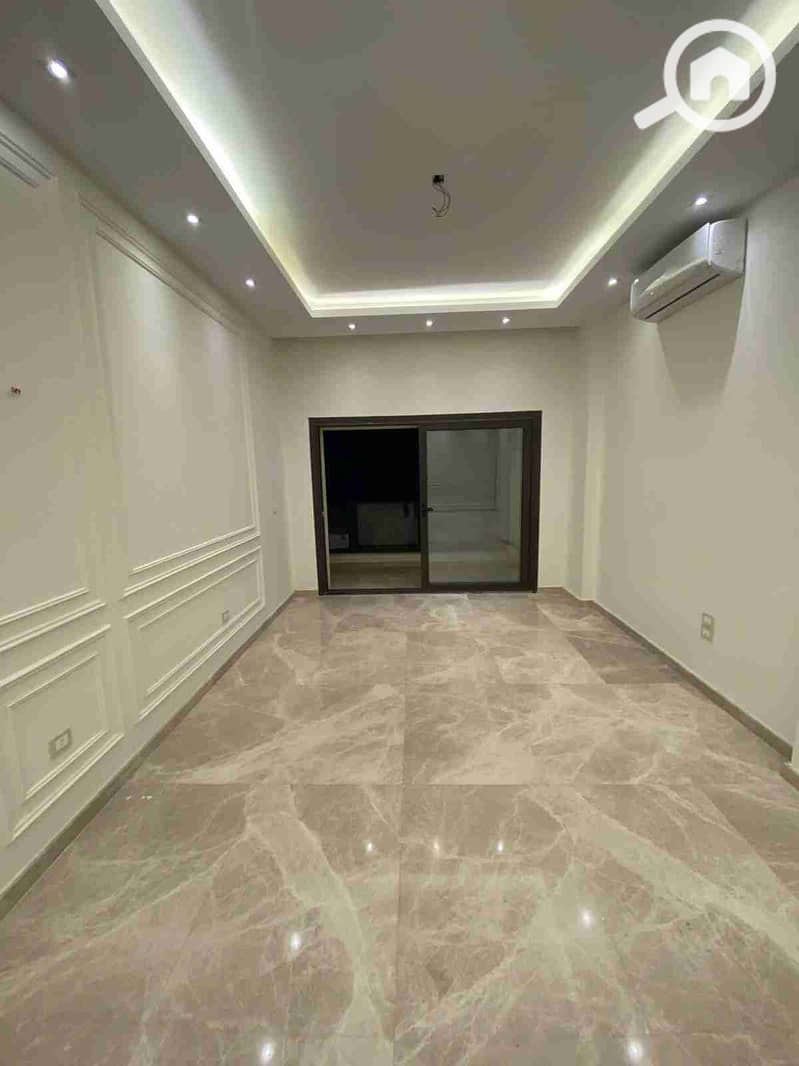 1000450176. jpg 1000450176. jpg