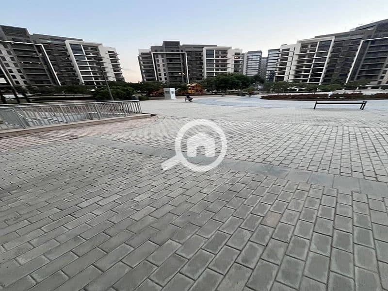 7 2983567f-ad45-4c86-962f-171e57726d07. jpg