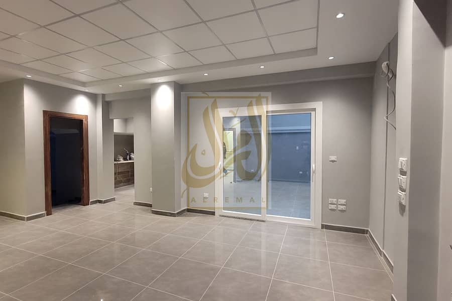 3 20251216_1201_بلاط نظيف لامع_remix_01kck9mhepe0ya481e7nx4aw4a. png