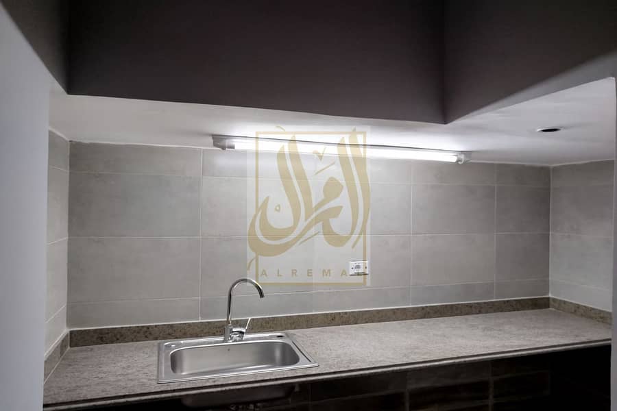 14 20251216_1111_تنظيف الحوض والأرضية_remix_01kck6s3gef3b92famt00pfyrm. png