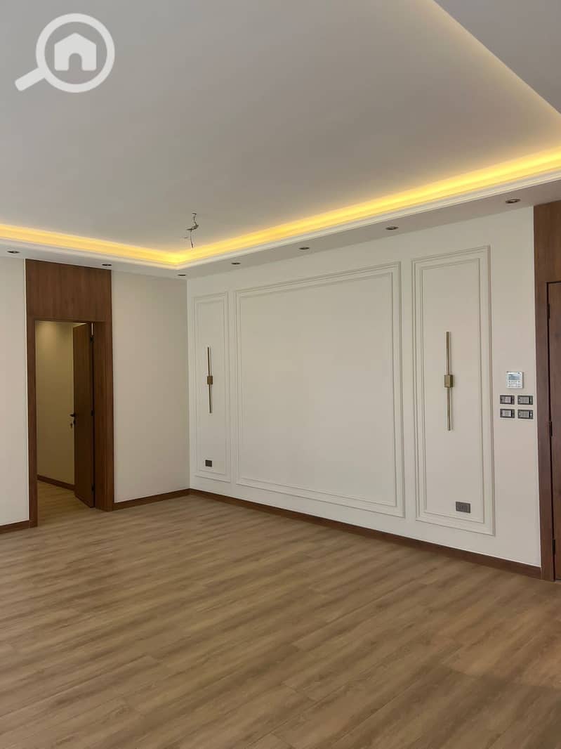 5 WhatsApp Image 2025-12-15 at 8.09. 05 PM (1). jpeg