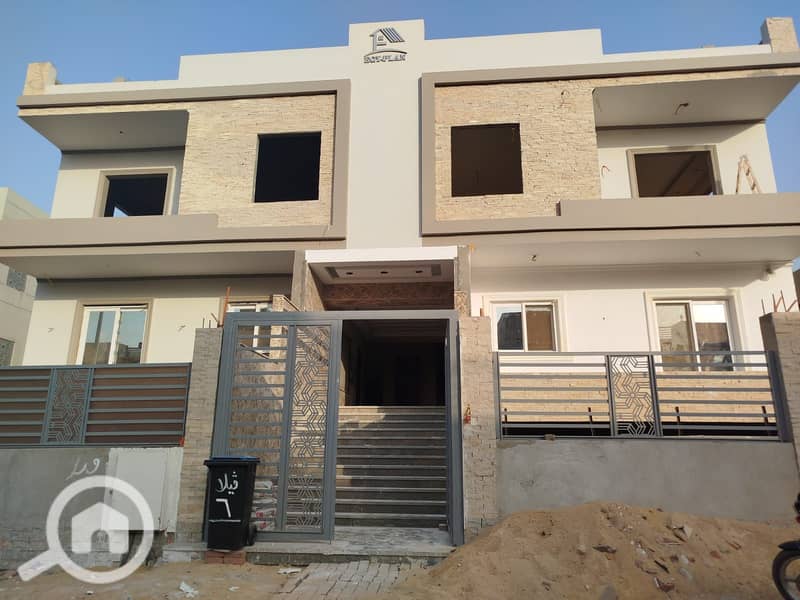 3 e71e2413-758a-4bb5-ac6d-5fb8ea8d502d. jpg