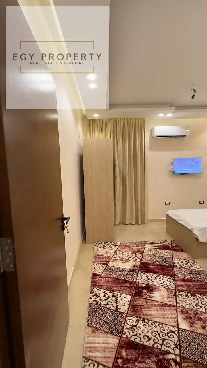 12 a46e5585-2302-4272-8e9e-6d7e19d74312. jpg