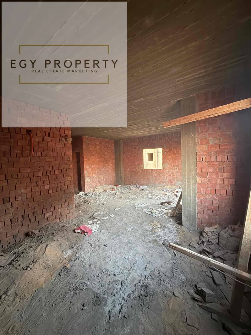 15 705b24f2-3b9e-45b5-a155-ff634a7918fc. jpg