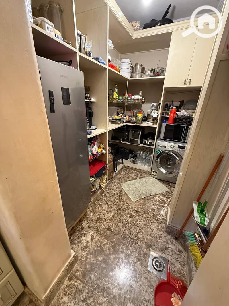 6 05aa9d6d-df86-4b53-b20c-94b8b722ae5d. jpeg