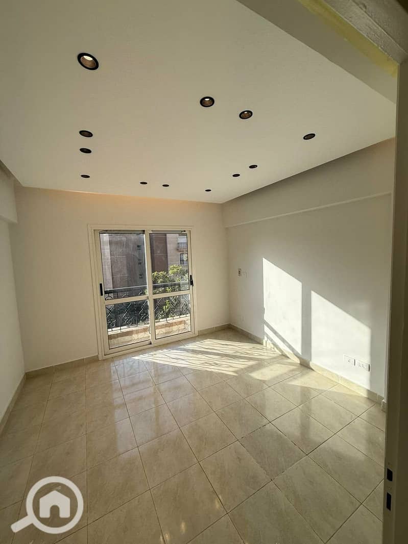 4 5b79d50e-1b37-489e-8711-286030cad7ca. jpg