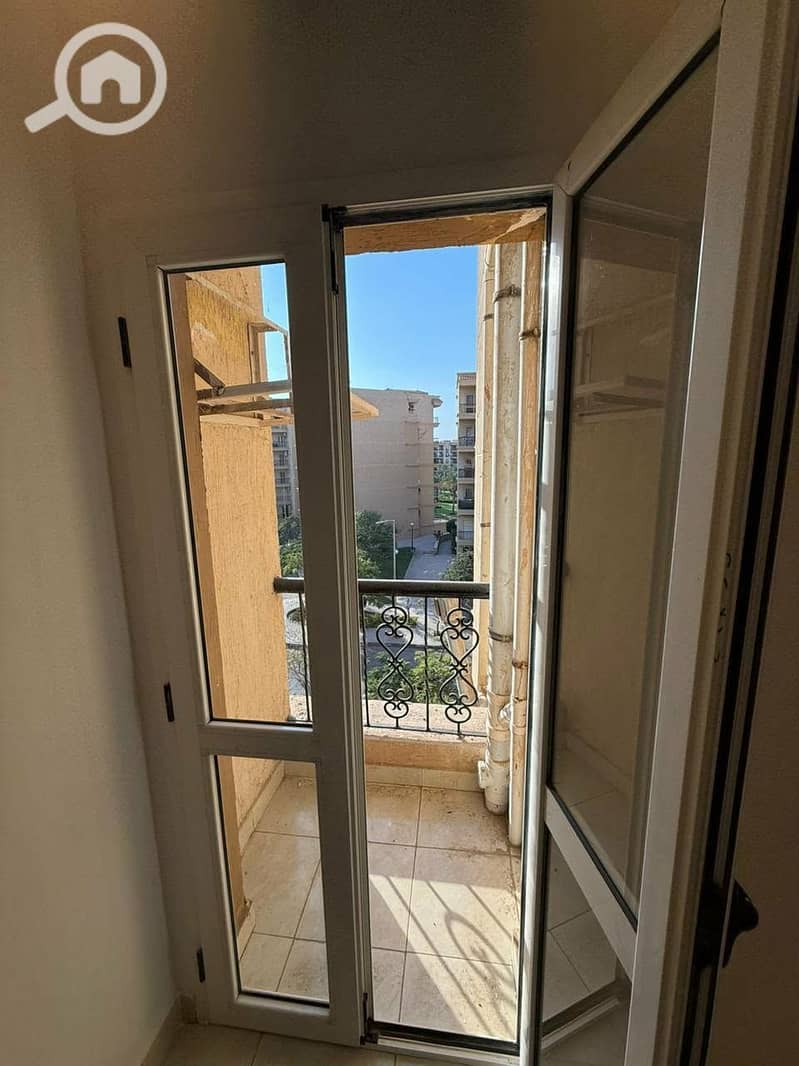 10 ad6b29ae-50ab-407a-be6a-a78c8b737c50. jpg