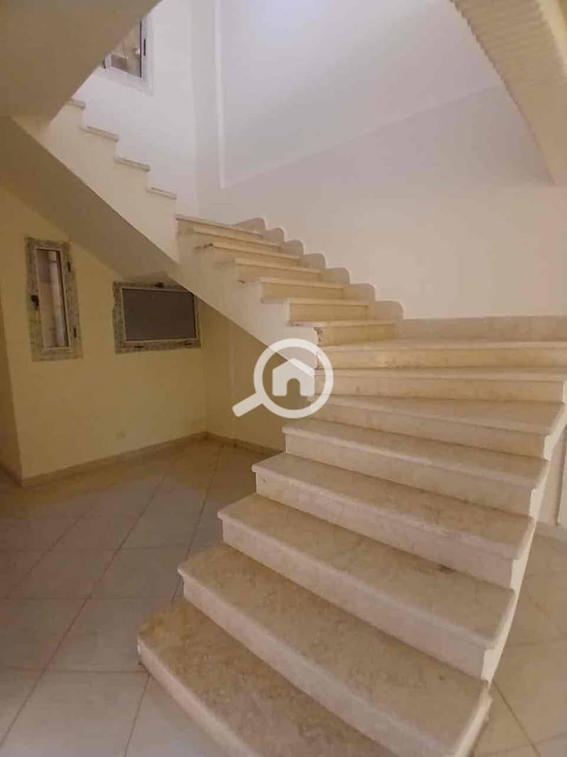 4 caafdca8-a18a-4bb6-9bd2-78706bc0cfba. jpg