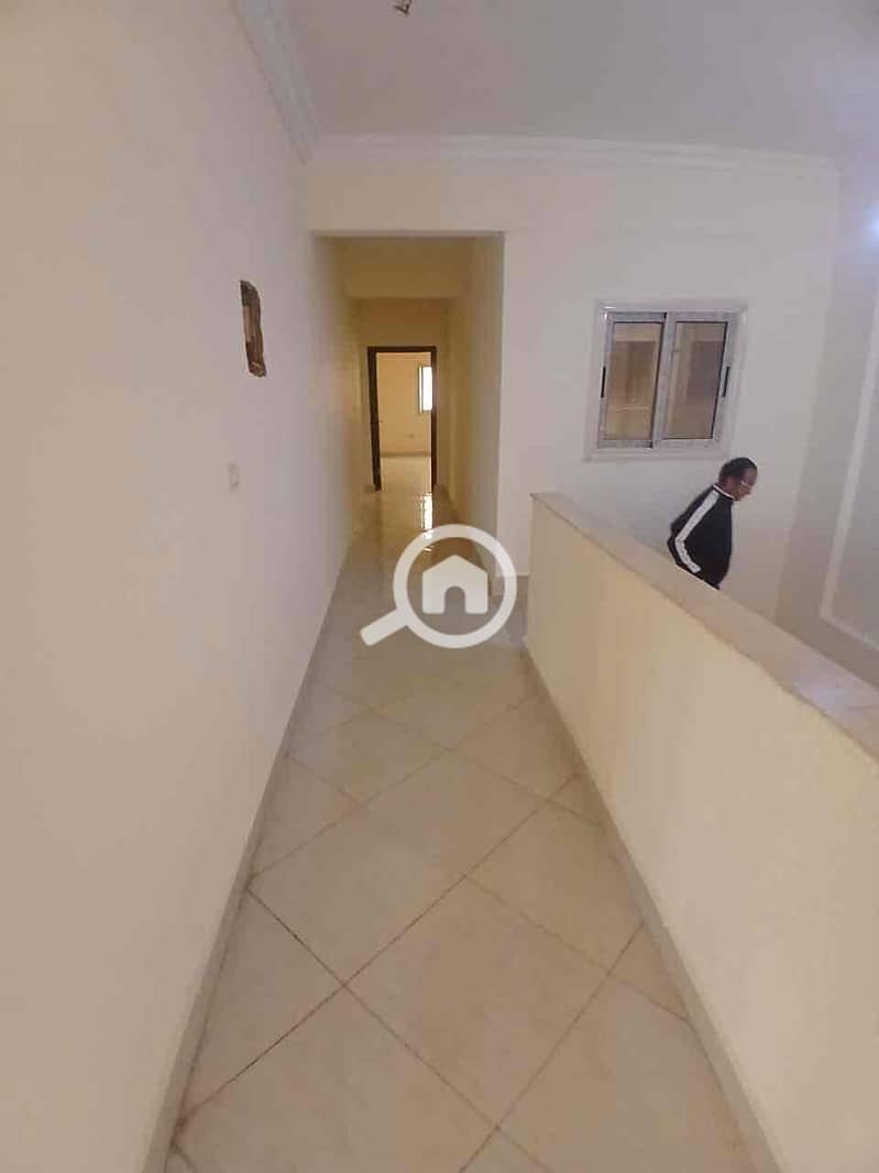 9 f1461fef-fb5d-4d1b-8791-93d0e7d29551. jpg