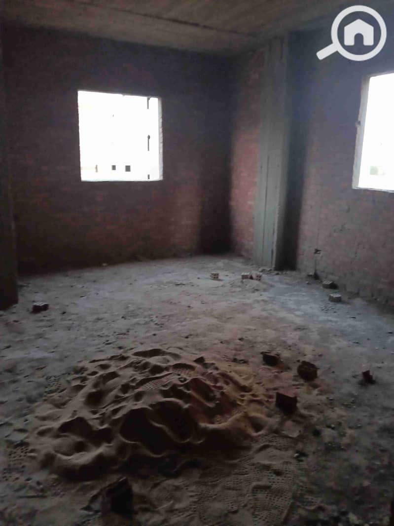 5 24e61780-c8c2-4fb7-83c0-15a3afc643ff-1_all_1641. jpg