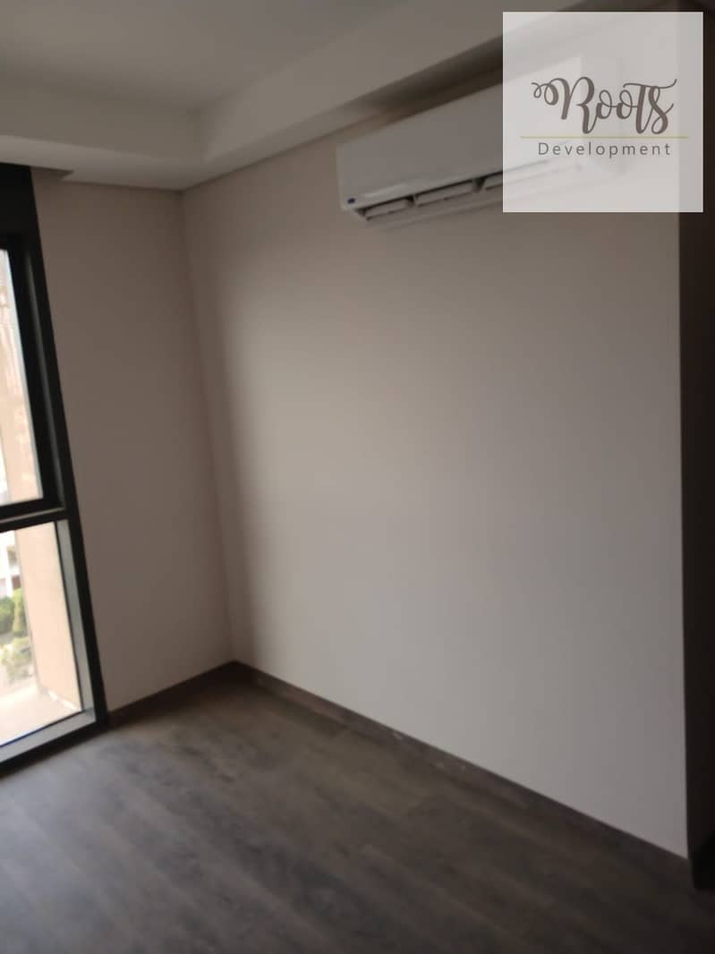 4 WhatsApp Image 2025-10-24 at 21.02. 13 (1). jpeg