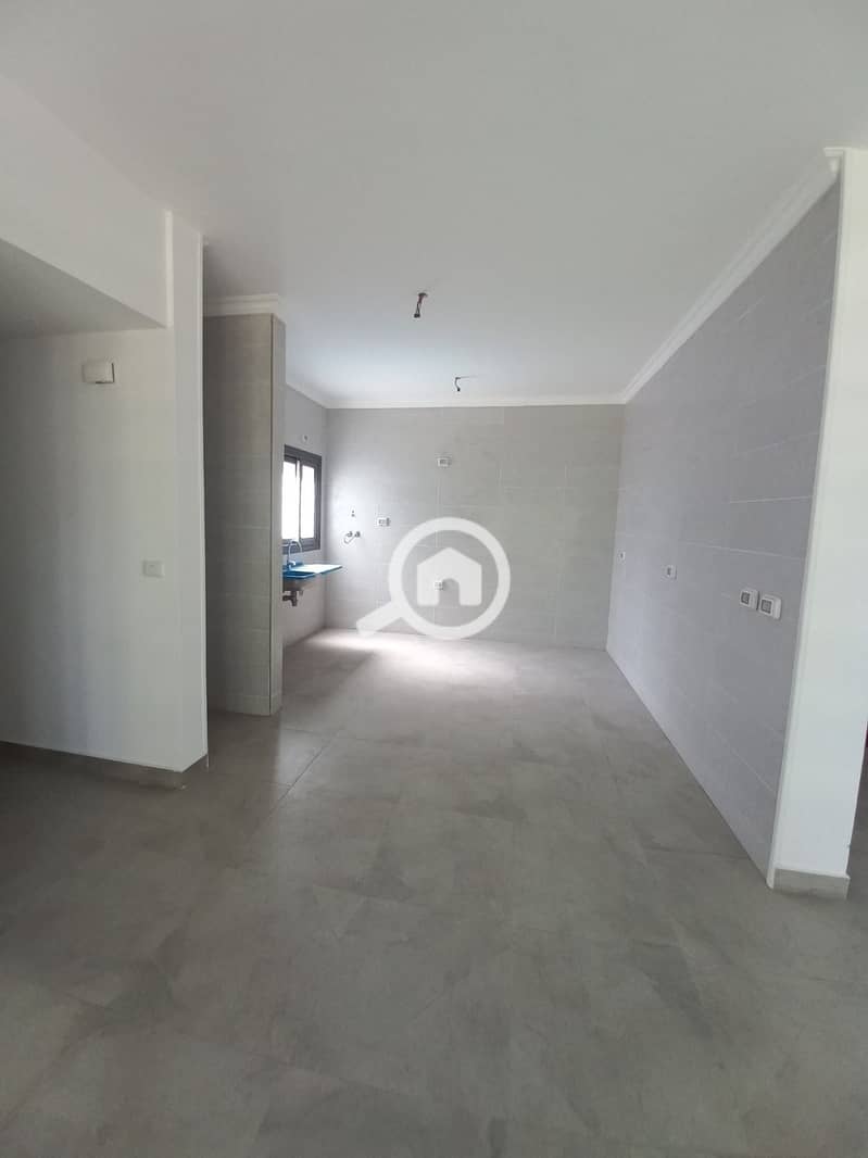 6 adebdcac-66d9-4b8f-bf25-3b3005a02b75. jpg