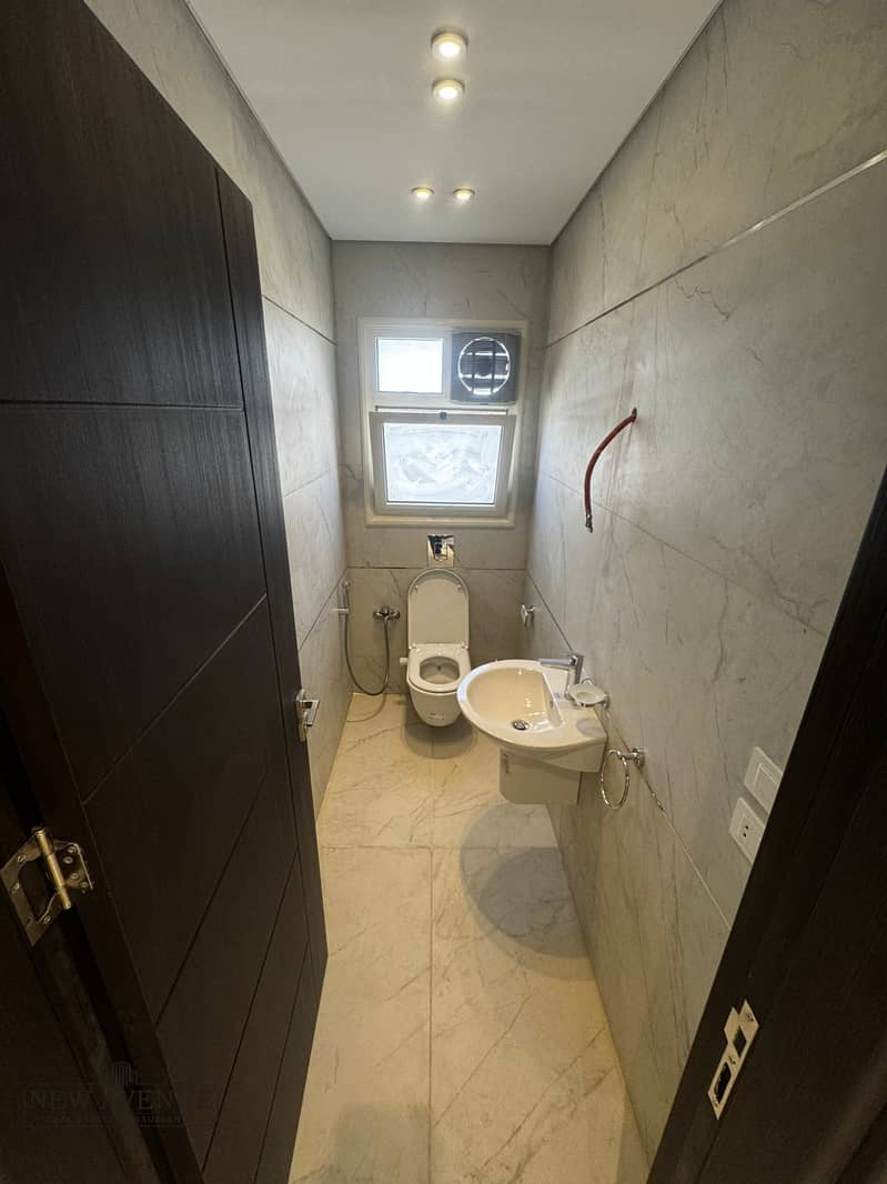 4 WhatsApp Image 2025-12-14 at 14.15. 57_4e0da8ce. jpg