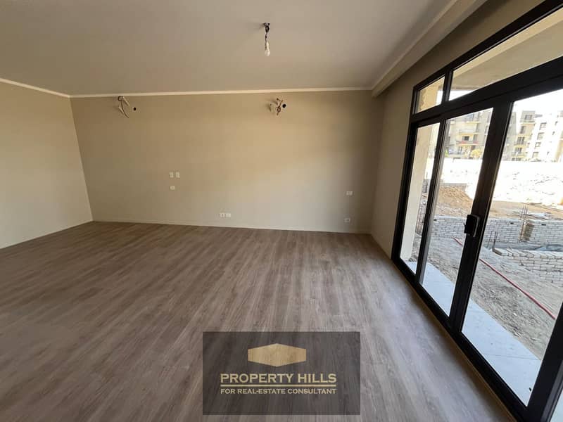 6 5637662d-bcb9-455a-9a51-7b601057ff89. jpg