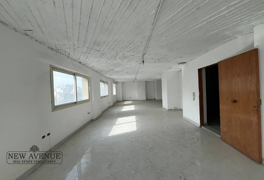 6 b53dd0ac-c3ec-4d74-b7b0-d0d09928a8b4. jpg