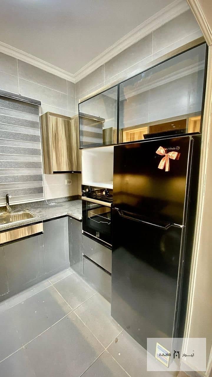 2 8c13130b-295a-4c1c-a8ba-a4275dff8182. jpg