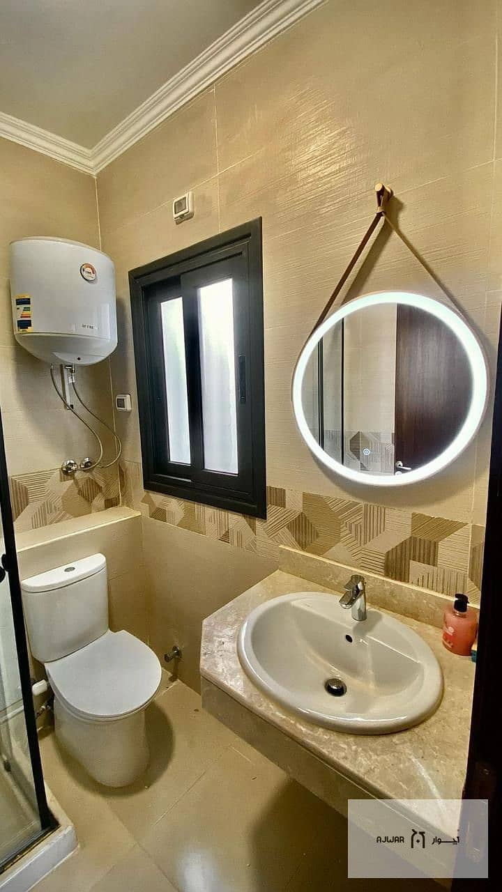 6 ca562a3d-6a48-40ed-a688-29450e7e3d47. jpg