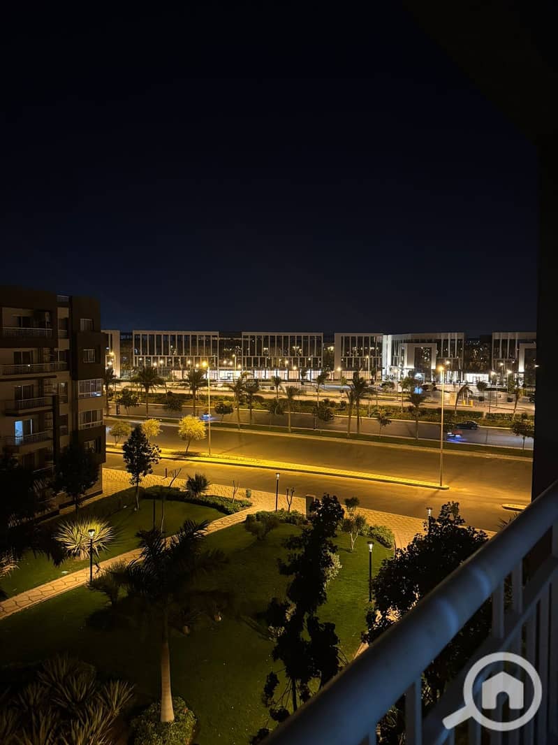 4 f3097578-5ed2-4a5b-9af0-90719d5aeaa4. jpg