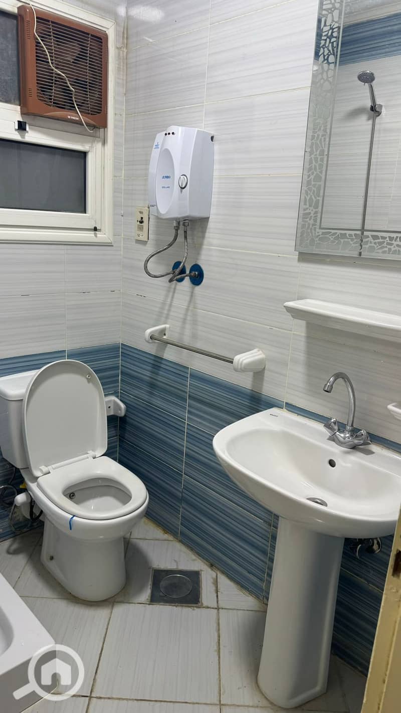 11 647412d6-ee86-4bb4-8985-fcd408c1ae90. jpg