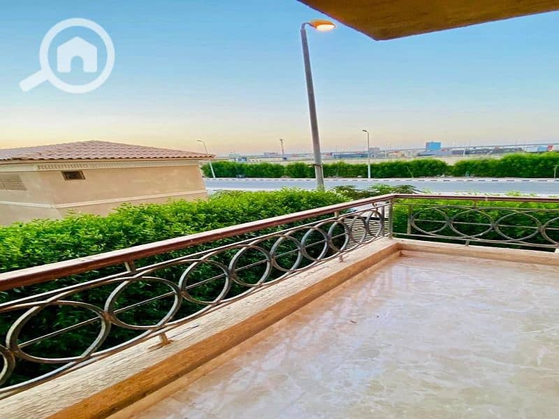 2 9992bd9c-5133-47d4-b3b6-992a8b8d1274. jpg