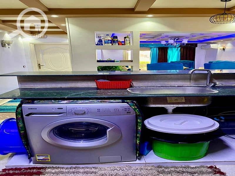 13 e2eaf9ad-2605-48ad-8bf8-5c7377d99a92. jpg