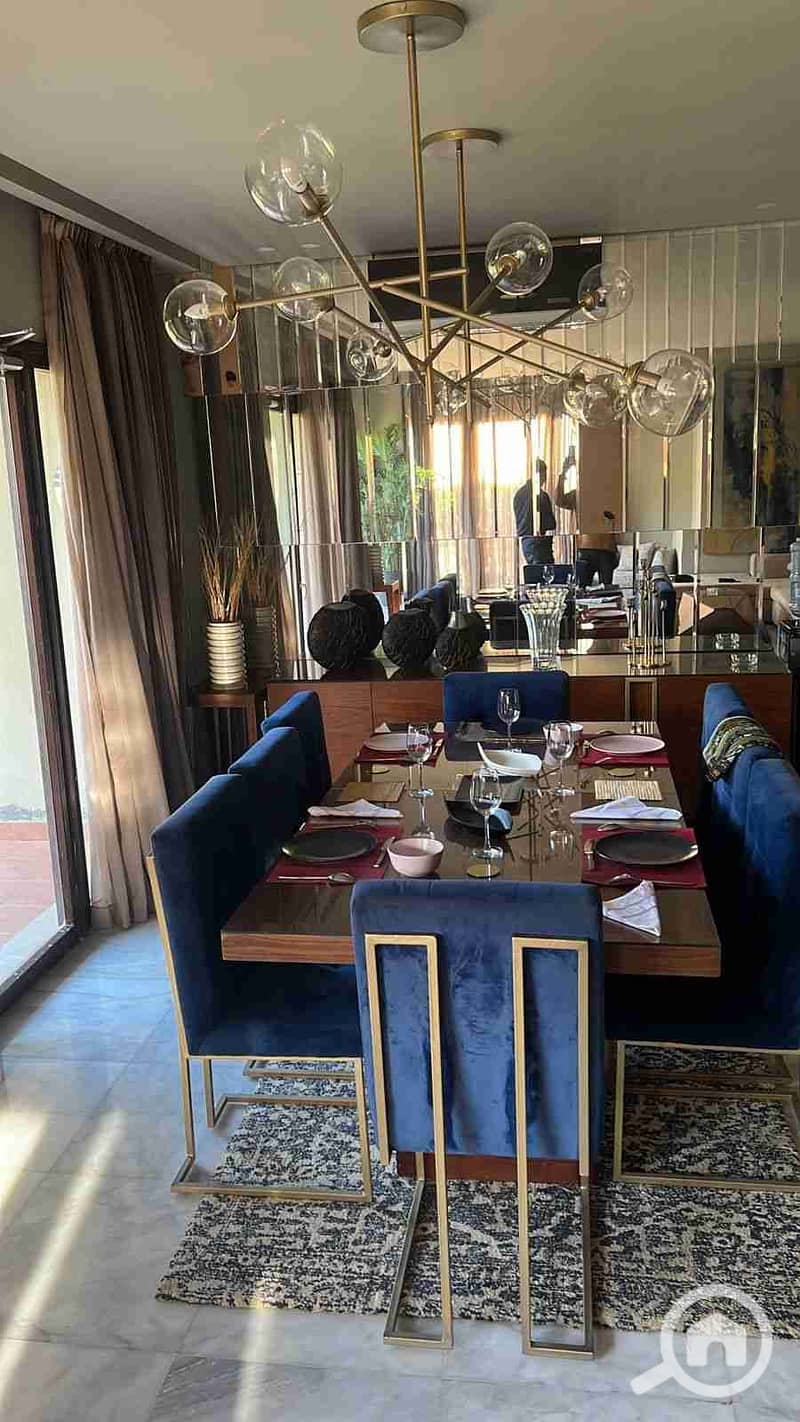 1000702071. jpg 1000702071. jpg