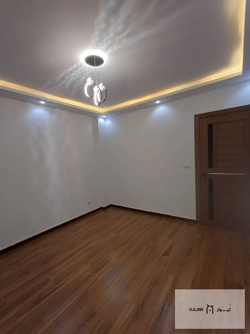 2 ad1f7593-7408-4eac-b54a-e3ece15ce9f0. jpg