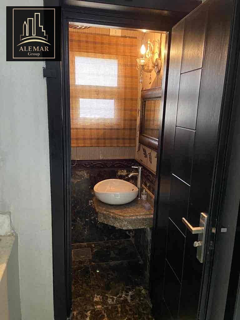 12 0d967847-7275-416e-89e4-36bf2526da58. jpg