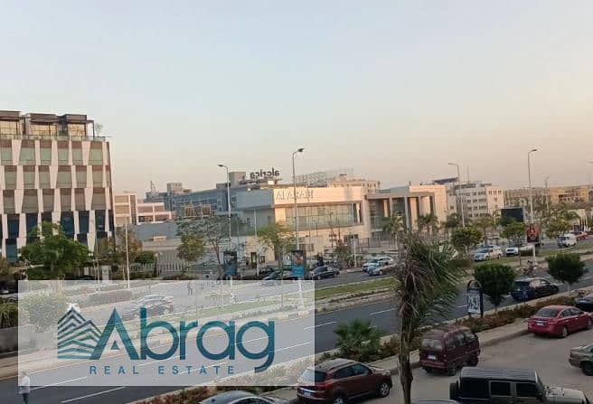 3 8355515-8cdbfo. jpg